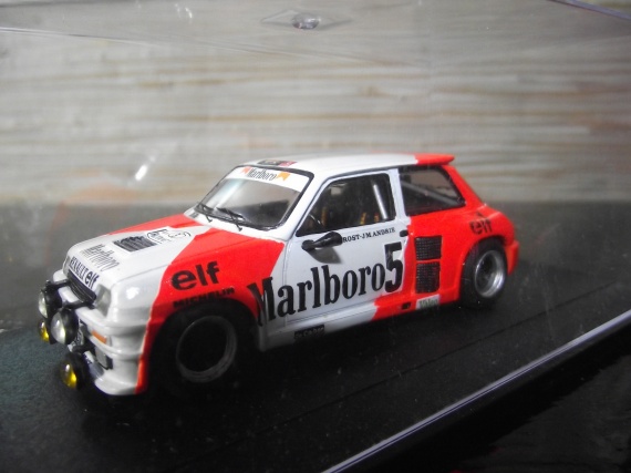 Construction de la F189 de Tamiya en 1/20eme Renault-5-marlboro-2-img-4748198