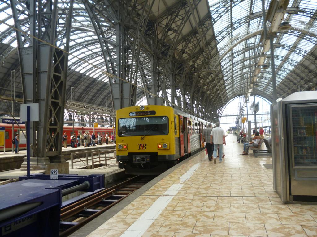 Frankfurt HBF 2014 P1020473-473f7bc