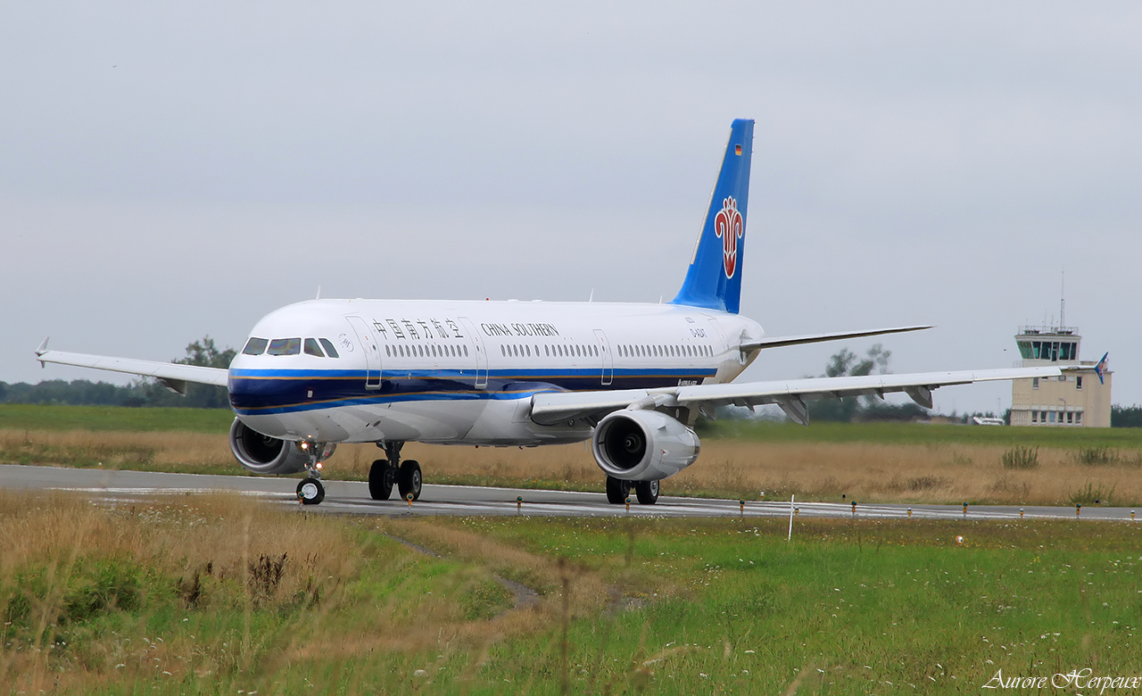 A321-231, China Southern Airlines D-AZAT, B-1847 le 28.07.2014 & 08.08.14 - Page 2 Img_0477-1-470c962