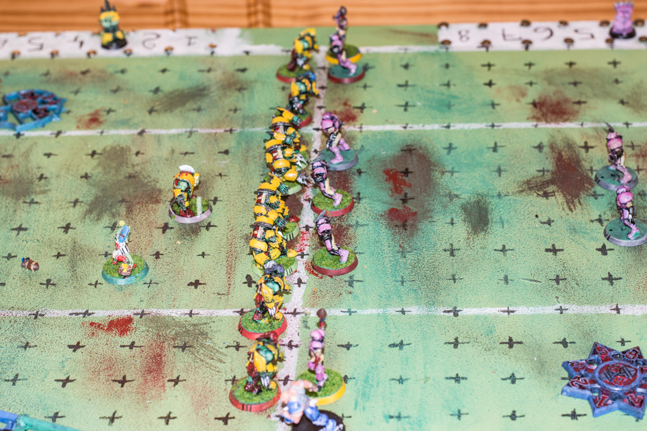 Monos Team Hobys and Compagnie sur Blood Bowl... Loc_3297-facebook-51a5810