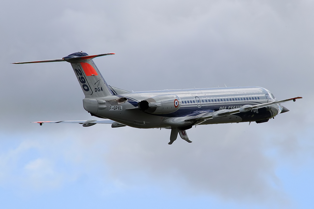 Fokker 100 (F-28-0100) France - Ministère de la Défense (CEV) F-GPXL + divers le 28.06.14 Img_1634-4759d7b