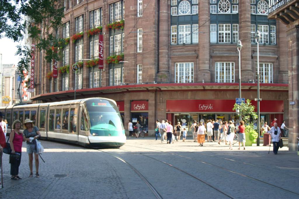 En gare de Strasbourg  Img_3632-49c5ebe