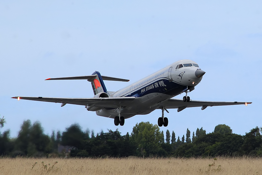 Fokker 100 (F-28-0100) France - Ministère de la Défense (CEV) F-GPXL + divers le 28.06.14 Img_1618-4766065