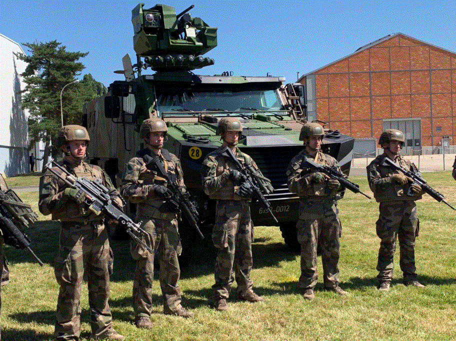 SCORPION : Le premier véhicule blindé multi-rôles « Griffon » a été livré à l’armée de Terre 3-5658ae3