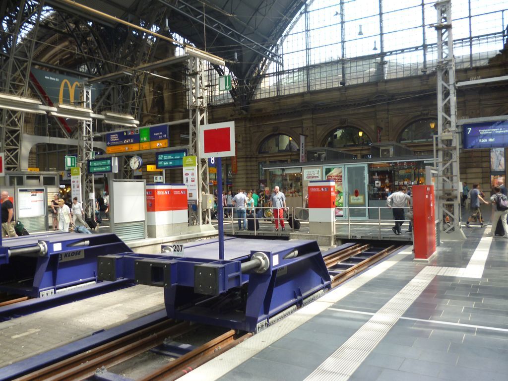 Frankfurt HBF 2014 P1020470-4737f94