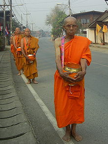 Pourquoi plus de la moitié des moines en Thaïlande sont obèses? Image-4ee062e