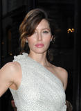 Jessica Biel - Page 2 Th_25962_jessica_biel_easy_virtue_tikipeter_celebritycity_020_122_986lo