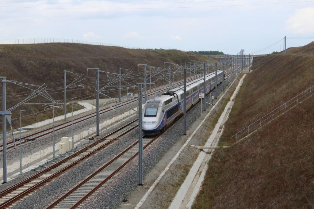 TGV Duplex sur LGV Angoulême  Tgv-dupl-58d05f5