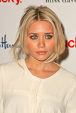 Mary-Kate & Ashley Olsen - Page 6 Th_7cfCelebrity_City_Olsens_039_099