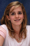 Emma Watson - Page 4 Th_08217_HP_And_The_Order_Of_The_Phoenix_Press_Conference_22_122_866lo