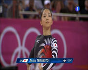 Gimnastas Final Equipos Th_831324415_AsukaTeramotoOGLondon201201_122_219lo