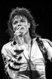 BAD TOUR VARIOUS  Th_54094_Michael_Jackson_1_2_122_473lo