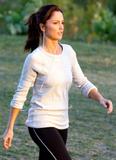 Minka Kelly - Sul set de "The Roommate" -08 Mag 09 Th_89518_Celebutopia-Minka_Kelly_shots_some_jogging_scenes_for_The_Roommate_in_a_park_in_downtown_LA-08_122_686lo