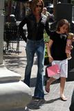 Victoria shopping with her niece Th_02012_Celebutopia-Victoria_Beckham_shopping_at_Victoria_Secret_with_niece_in_Hollywood-07_122_1041lo