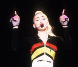 Madonna Live at concerts 1981 - 1999 Th_84432_EMP_3185546_122_1161lo