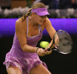 Maria Sharapova - Page 12 Th_28963_Maria_Sharapova_vs._Kim_Clijsters_WTA_Champs_2006_40_122_549lo