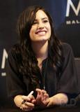 Demi Lovato: Demi, The Goofball & MOA Autograph Signing Photos Th_10683_Signing_At_The_Mall_Of_America_-_Bloomington2_Minnesota015_122_509lo