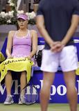 Maria Sharapova - Page 12 Th_29421_Maria_Sharapova_vs._Kim_Clijsters_WTA_Champs_2006_68_122_573lo