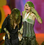 Mary-Kate & Ashley Olsen - Page 6 Th_53588_celebrity_city_city_Mary_Kate_Olsen_15