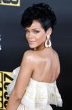 Rihanna - Page 2 Th_71046_celebs4ever_Rihanna_2008_American_Music_Awards_Arrivals_019_122_921lo