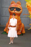 Jennifer Love Hewitt - Page 2 Th_61824_Jennifer_Love_Hewitt_-_Premiere_of_Garfield009_122_1159lo