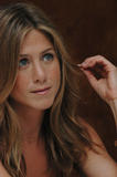 مكتبة صور Jennifer Aniston Th_19773_celebrity_city_Jennifer_Aniston_13_122_315lo