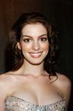 Anne Hathaway Th_47487_hathaway0223_122_486lo