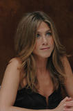 مكتبة صور Jennifer Aniston Th_19948_celebrity_city_Jennifer_Aniston_25_122_538lo