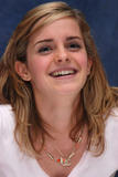 Emma Watson - Page 4 Th_08216_HP_And_The_Order_Of_The_Phoenix_Press_Conference_21_122_562lo