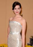 Anne Hathaway Th_03932_Anne_Hathaway_at_the_81st_Annual_Academy_Awards_in_Hollywood_Ca1052_122_384lo