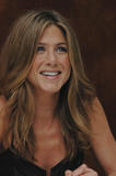 مكتبة صور Jennifer Aniston Th_19914_celebrity_city_Jennifer_Aniston_23_122_404lo