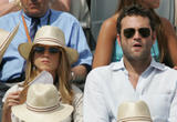 Jennifer Aniston - Page 3 Th_59651_Jennifer_Aniston_Roland_Garros_2006_French_Open__Finale_18