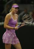 Maria Sharapova - Page 12 Th_28795_Maria_Sharapova_vs._Kim_Clijsters_WTA_Champs_2006_13_122_389lo
