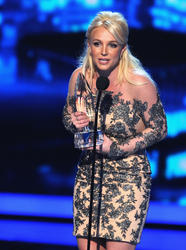 Britney Spears - 40th Annual People's Choice Awards in LA (0 Th_264427692_spears_pca_46_122_508lo