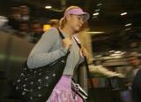Maria Sharapova - Page 12 Th_28716_Maria_Sharapova_vs._Kim_Clijsters_WTA_Champs_2006_122_599lo
