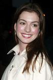 Anne Hathaway Th_47777_hathaway0239_122_399lo