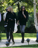 Victoria Beckham goes house hunting in Bel-Air, January 14 Th_21630_HQCB.net_VBeckham_05_122_560lo