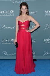 Anna Kendrick - The 2014 UNICEF Ball Presented By Baccarat i Th_792707642_AnnaKendrick2014UNICEFBallPresentedBaccaratyCh3szdJmZKx_122_258lo