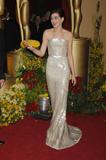 Anne Hathaway Th_03656_Anne_Hathaway_at_the_81st_Annual_Academy_Awards_in_Hollywood_Ca1040_122_372lo