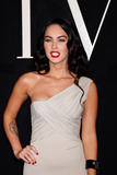 Megan Fox - Giorgio Armani Prive Paris Fashion Week - 04/07/09 Th_76999_Megan_Fox_7_july_2009_12_122_537lo