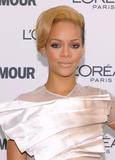 Rihanna, Glamour Magazine Honors The 2009 Women of the Year, 09nov09 *ADDS See Through & Nipple Slip * Th_50278_Celebutopia-Rihanna-Glamour_Magazine_2009_Women_of_The_Year_Honors-05_122_569lo