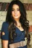 Vanessa Hudgens -  New York City Photoshoot Th_00161_003_ee_039_123_1198lo