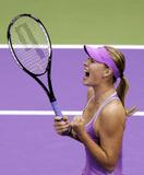 Maria Sharapova - Page 12 Th_28811_Maria_Sharapova_vs._Kim_Clijsters_WTA_Champs_2006_25_122_582lo