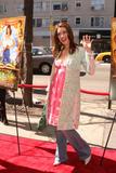 Anne Hathaway Th_48440_hathaway0274_122_509lo