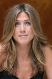 مكتبة صور Jennifer Aniston Th_14084_Jennifer_Aniston_Piyal_Hosain_portraits_25