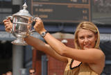 Maria Sharapova - Page 10 Th_55934_sharapova_maria_poses_2_122_552lo