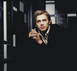 Hayden Christensen - Page 2 Th_23488_celebrity_city_Hayden_Christensen_3_123_380lo