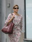 Eva Mendes Th_51324_Celebutopia-Eva_Mendes_shopping_in_New_York_City-02_122_536lo