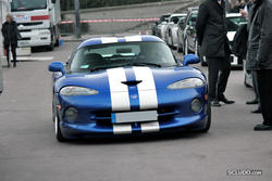 RALLYE DE PARIS 2011, les photos et comptes rendus!!!! - Page 4 Th_899717478_037_DodgeViper_122_544lo