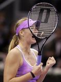 Maria Sharapova - Page 12 Th_28818_Maria_Sharapova_vs._Kim_Clijsters_WTA_Champs_2006_26_122_505lo